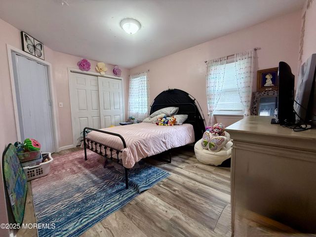 13 Middlesex Avenue, Keyport, NJ 07735