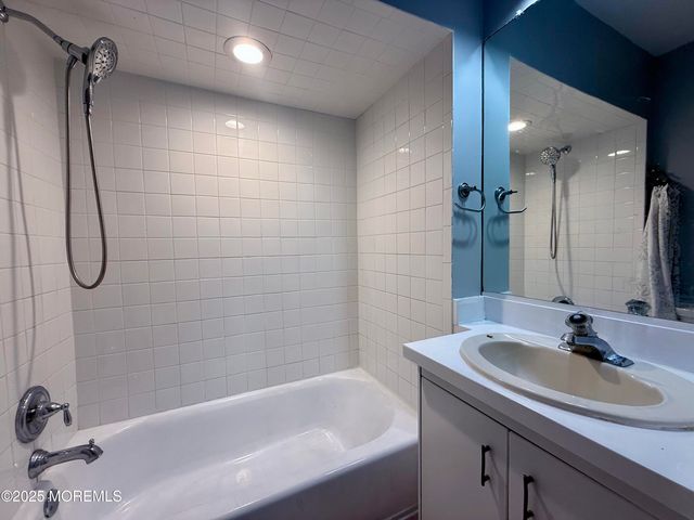 13 Middlesex Avenue, Keyport, NJ 07735