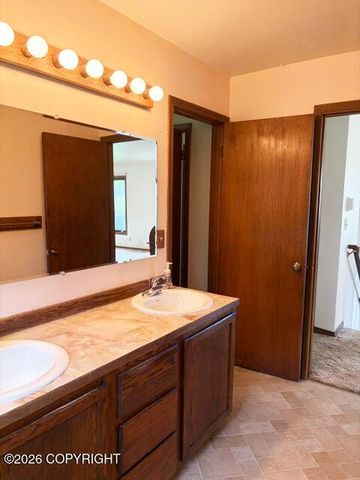 3700 Gary Cooper Circle, Anchorage, AK 99507