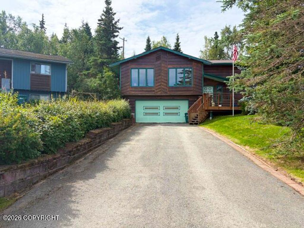 3700 Gary Cooper Circle, Anchorage, AK 99507