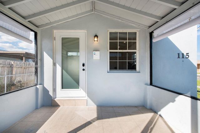 115 SE 2nd 1-2, Hallandale Beach, FL 33009