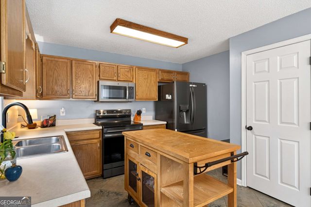 213 Kipling Drive, Dallas, GA 30132