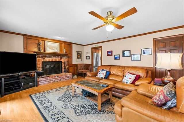 4103 Stonebrook Farms Road, Greensboro, NC 27406