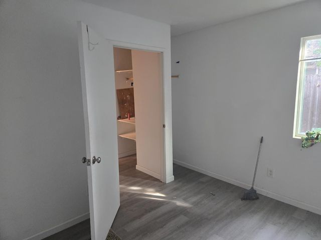 5765 Nina Way, Sacramento, CA 95824