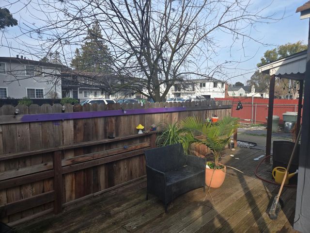 5765 Nina Way, Sacramento, CA 95824