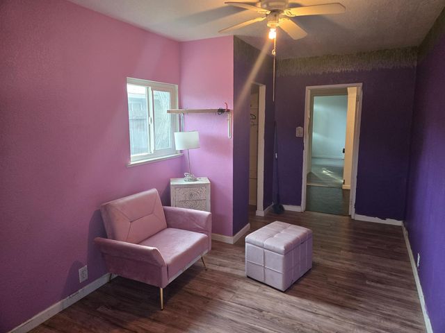 5765 Nina Way, Sacramento, CA 95824