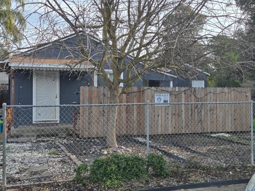 5765 Nina Way, Sacramento, CA 95824