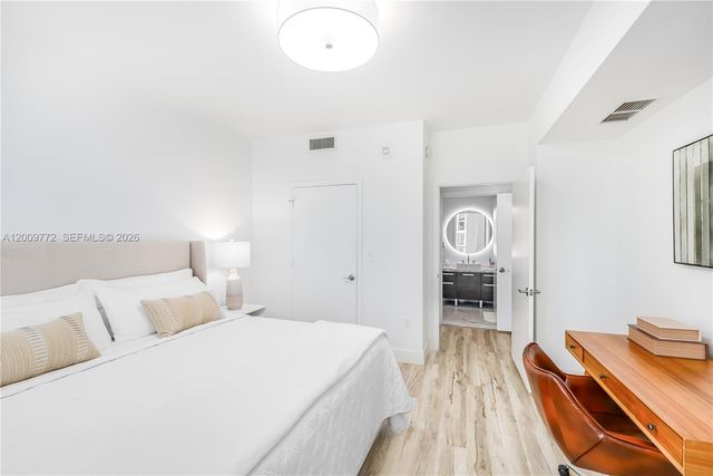 253 NE 2nd St 1606, Miami, FL 33132