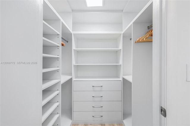 253 NE 2nd St 1606, Miami, FL 33132