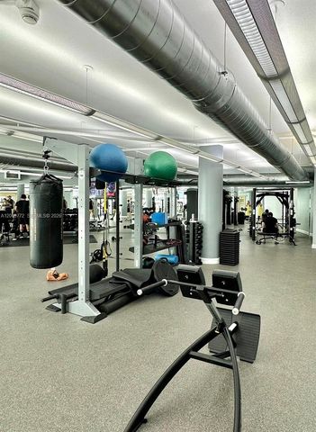 253 NE 2nd St 1606, Miami, FL 33132