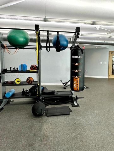 253 NE 2nd St 1606, Miami, FL 33132