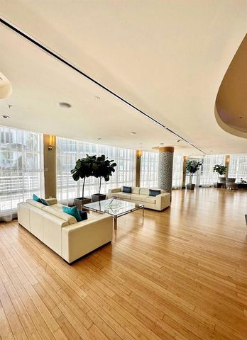 253 NE 2nd St 1606, Miami, FL 33132