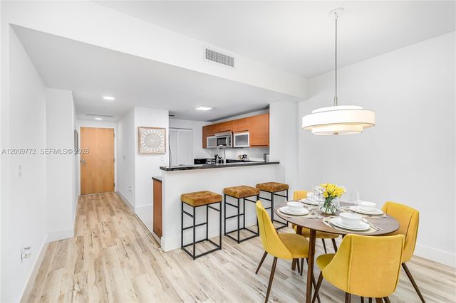 253 NE 2nd St 1606, Miami, FL 33132