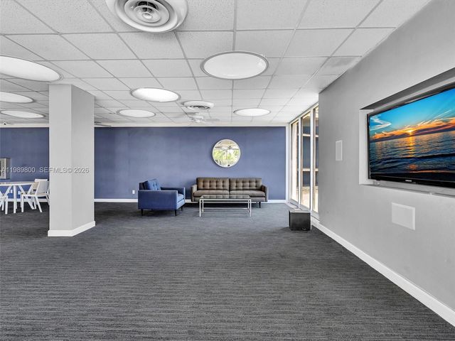 3375 N Country Club Dr 208, Aventura, FL 33180