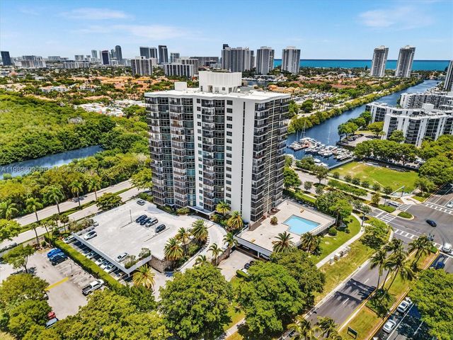 3375 N Country Club Dr 208, Aventura, FL 33180