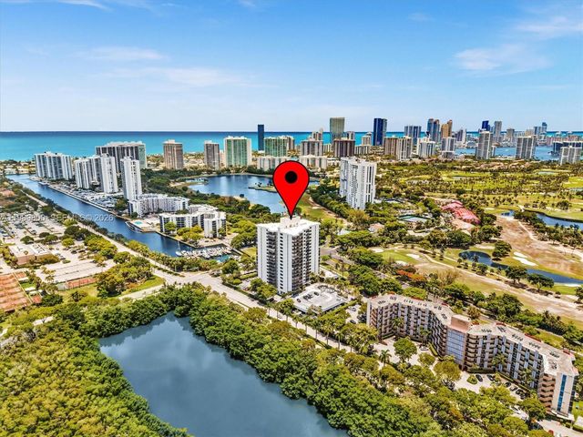 3375 N Country Club Dr 208, Aventura, FL 33180