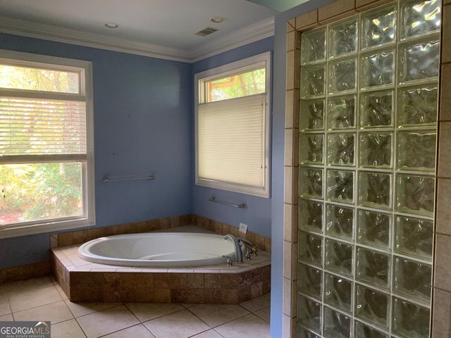 727 Kings Bench Drive, Hartwell, GA 30643