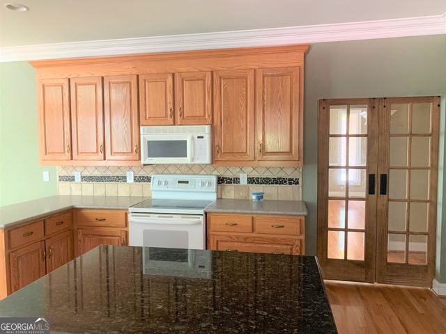 727 Kings Bench Drive, Hartwell, GA 30643