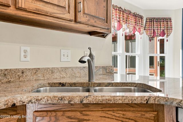 1509 Manchester Dr, Elizabethtown, KY 42701