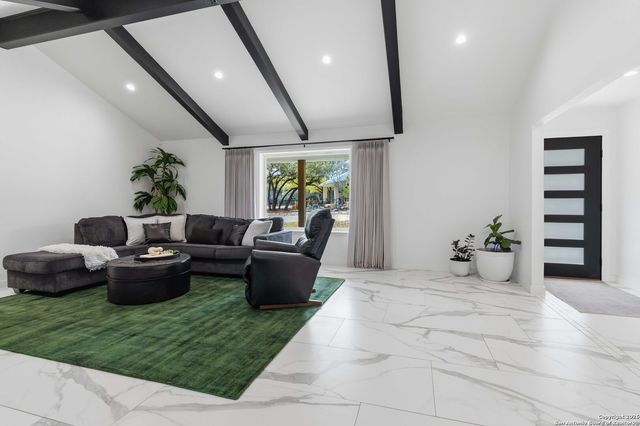 107 Oak Crest, Canyon Lake, TX 78133