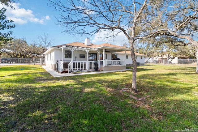 107 Oak Crest, Canyon Lake, TX 78133