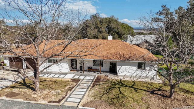 107 Oak Crest, Canyon Lake, TX 78133