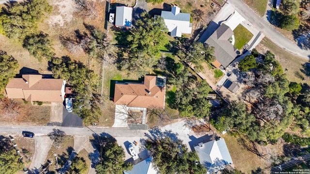 107 Oak Crest, Canyon Lake, TX 78133