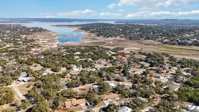 107 Oak Crest, Canyon Lake, TX 78133