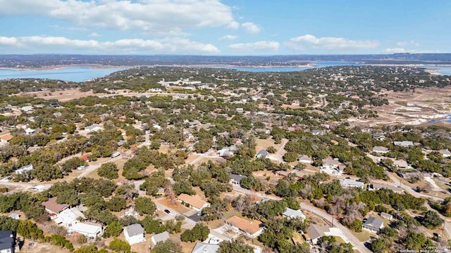 107 Oak Crest, Canyon Lake, TX 78133