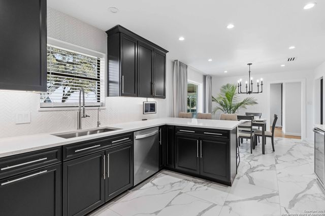 107 Oak Crest, Canyon Lake, TX 78133