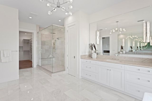 337 COFFEE POT DRIVE NE, St Petersburg, FL 33704