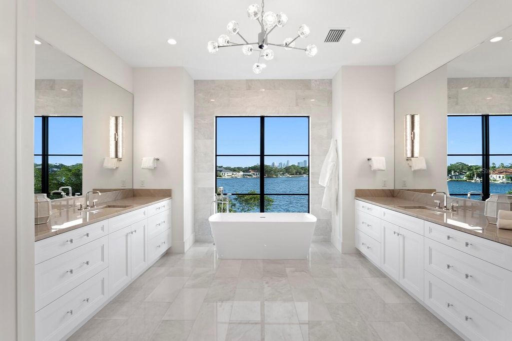 Image 44 of property listing at 337 COFFEE POT DRIVE NE, St Petersburg, FL 33704