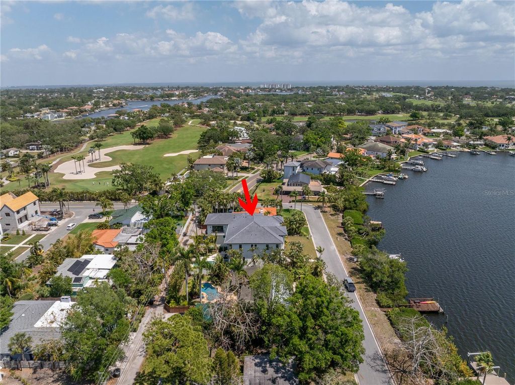 Image 58 of property listing at 337 COFFEE POT DRIVE NE, St Petersburg, FL 33704