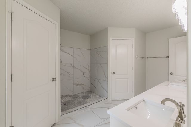 1217 RIO GRANDE Drive, Benbrook, TX 76126
