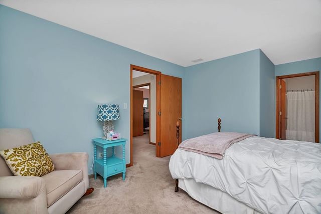 18568 W Point Drive, Tinley Park, IL 60477