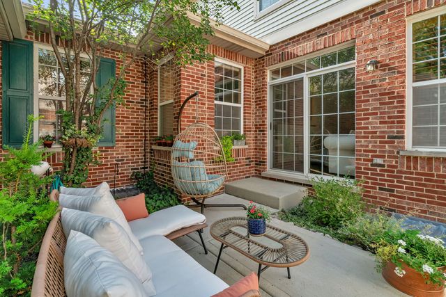 18568 W Point Drive, Tinley Park, IL 60477