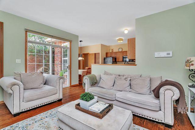 18568 W Point Drive, Tinley Park, IL 60477