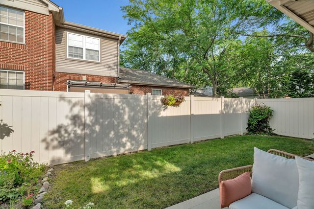 18568 W Point Drive, Tinley Park, IL 60477