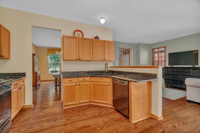 18568 W Point Drive, Tinley Park, IL 60477