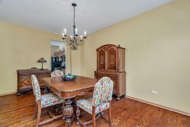 18568 W Point Drive, Tinley Park, IL 60477