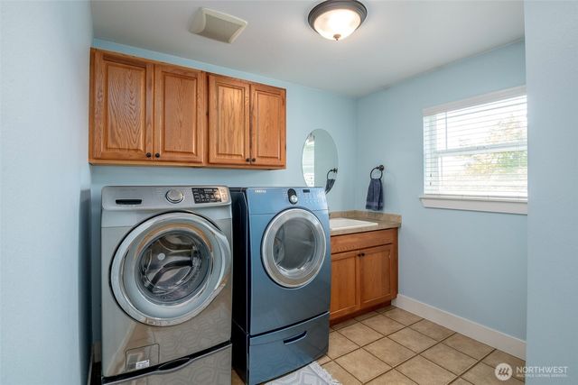 7728 Keystone Avenue NE, Lacey, WA 98516
