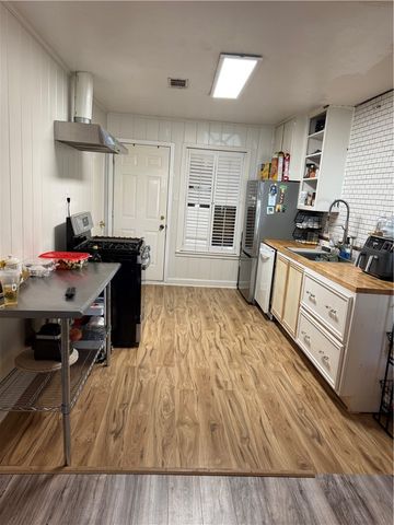 1107 East 30th Street, Bryan, TX 77802