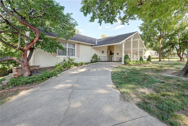 3807 S Union Street, Independence, MO 64055