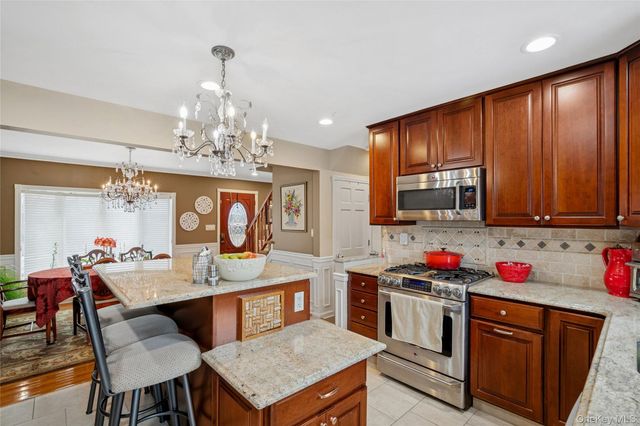 67 Combes Avenue, Hicksville, NY 11801