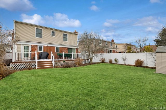 67 Combes Avenue, Hicksville, NY 11801