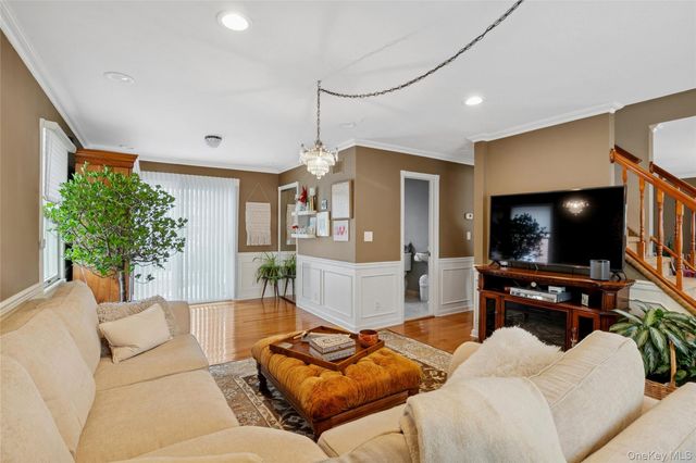 67 Combes Avenue, Hicksville, NY 11801