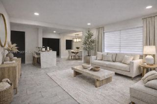 6782 SW 25th St HS, Miami, FL 33155