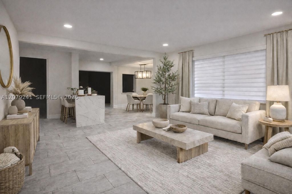 6782 SW 25th St HS, Miami, FL 33155