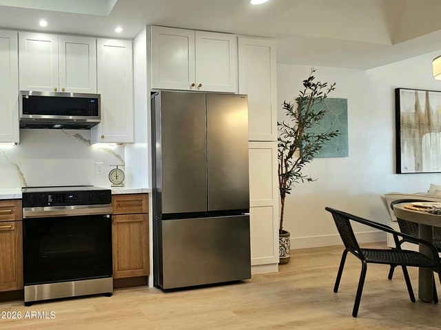 6153 N 28TH Place, Phoenix, AZ 85016