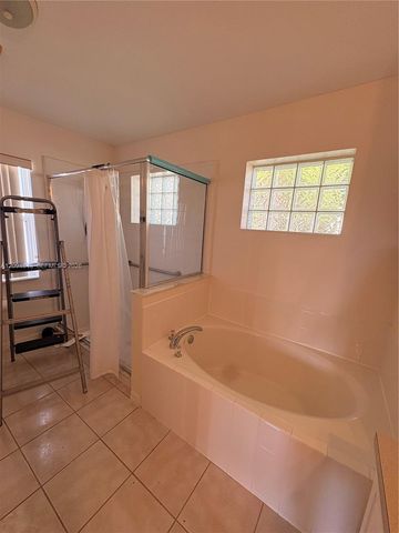 608 Gentle Breeze Drive, Clermont, FL 34715